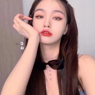 在秃鹫群下
